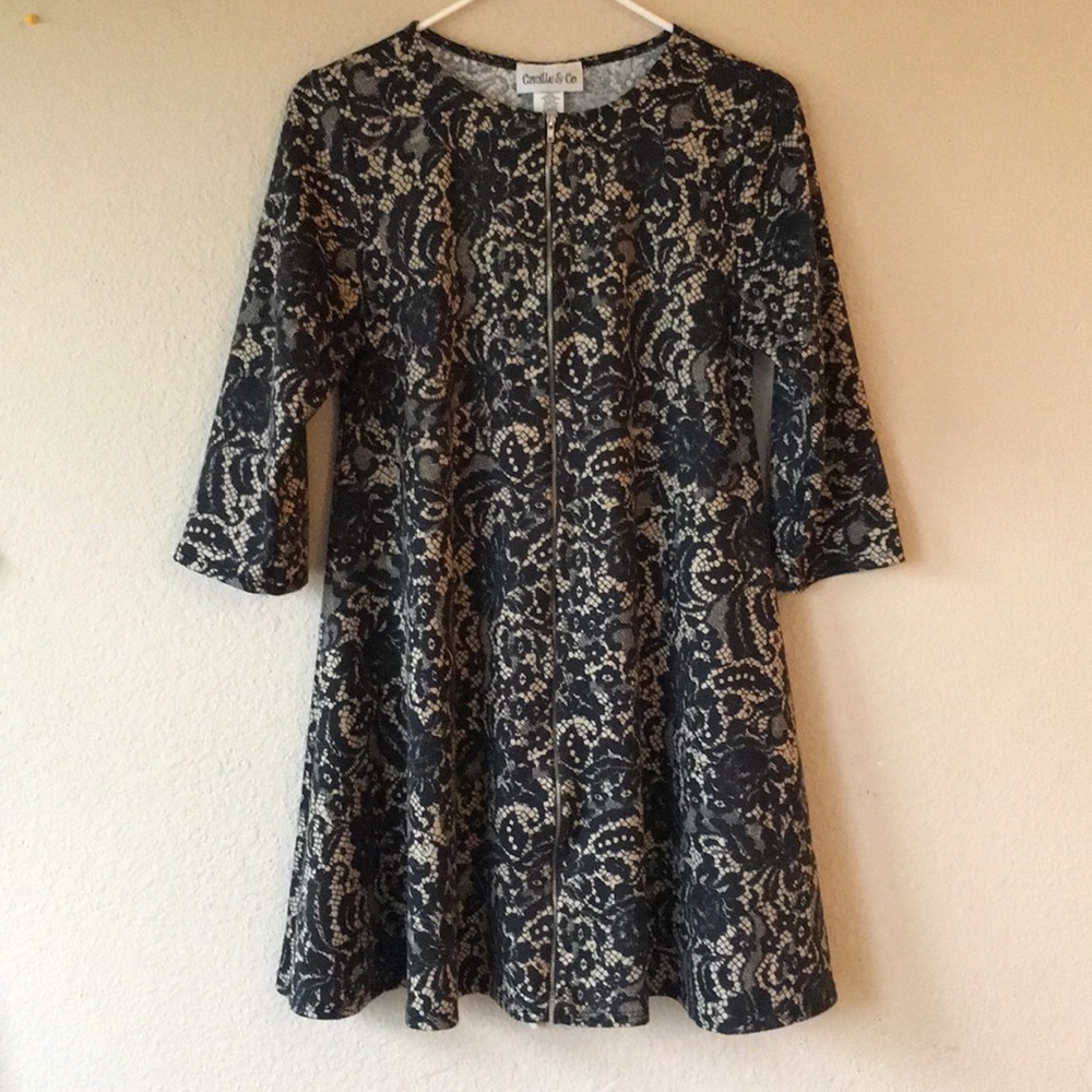 Camille and Co tunic/dress. Lace print.  Size L